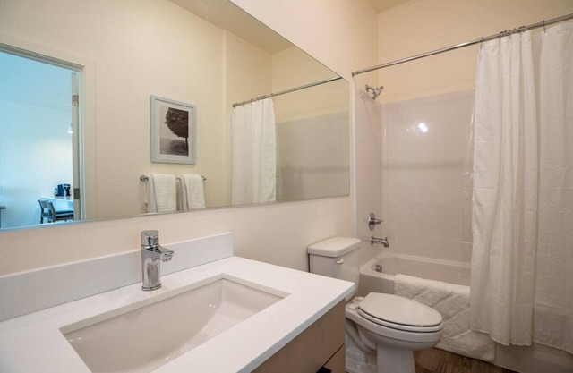 Landing at Meetinghouse - 1 Bedroom in Southeast Portland