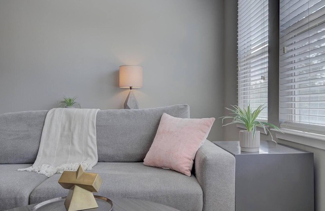 Landing at Republic At Alamo Heights - 2 Bedroo...