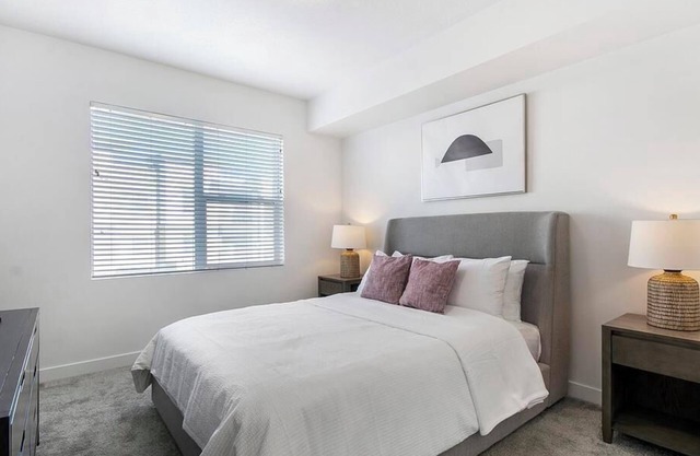 Landing at Rockpoint - 1 Bedroom in Independence At The Point