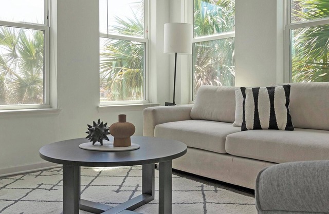 Landing at San Marco Promenade - 2 Bedrooms in ...