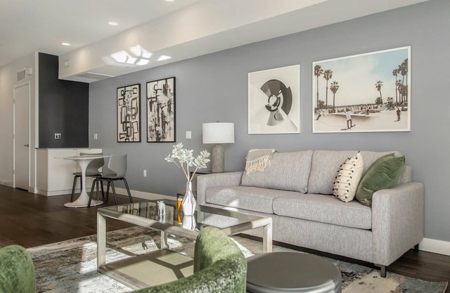 Landing at Seascape Pointe - 3 Bedrooms in Home...