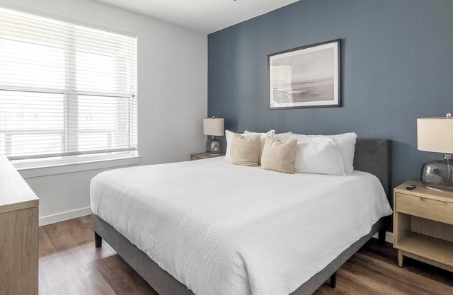 Landing at The Artesian at Bee Cave - 1 Bedroom...