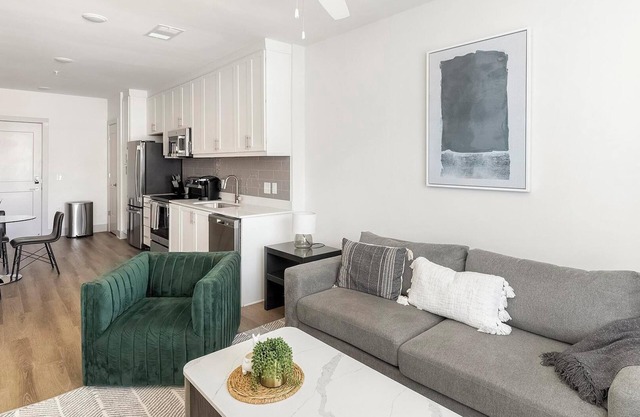 Landing at The Gallery - 1 Bedroom in West Hunt...