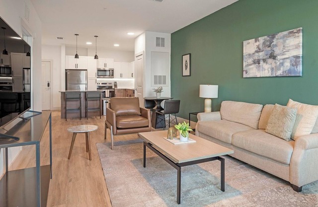 Landing at The Henry Luxury Apartments - 1 Bedr...