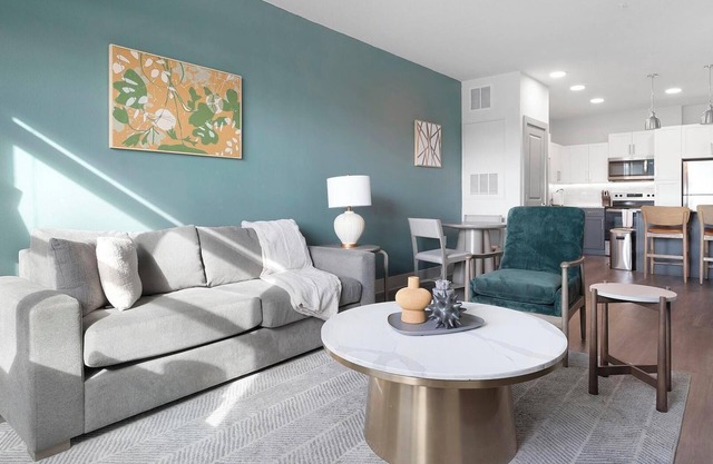 Landing at The Henry Luxury Apartments - 1 Bedr...