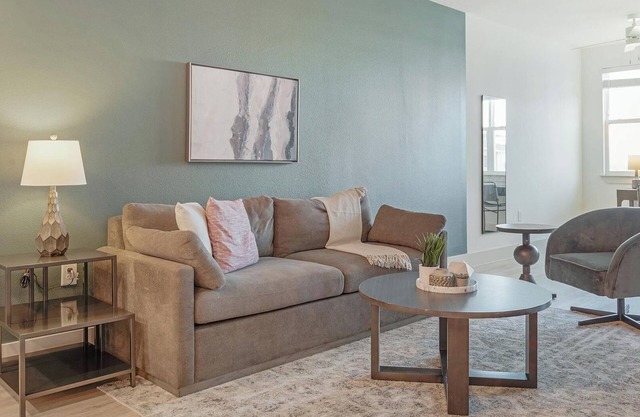 Landing at The Henry Luxury Apartments - 1 Bedr...