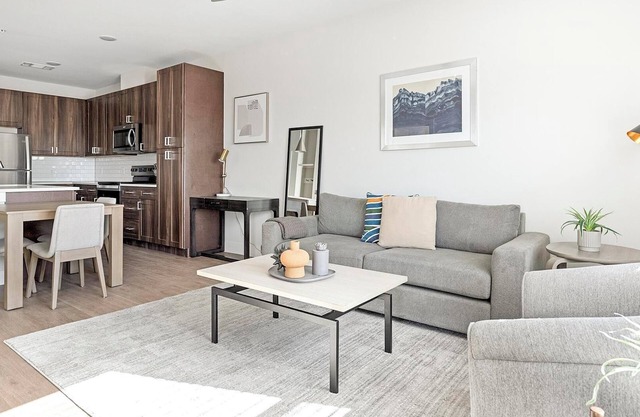 Landing at The Virginia - 1 Bedroom in Seguin