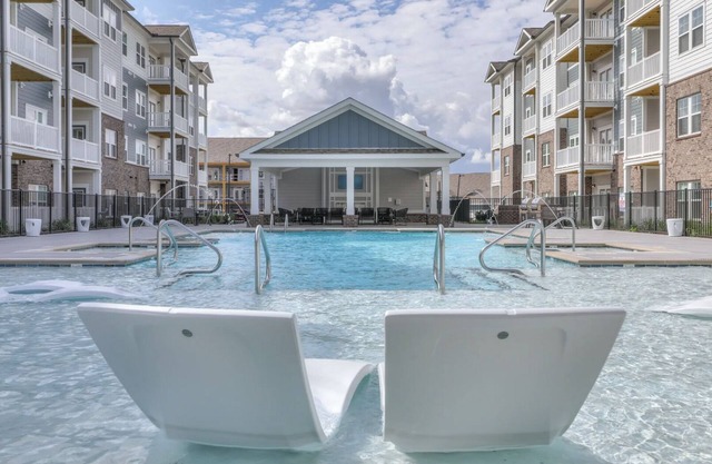 Landing at Waterleaf at Old Franklin - 1 Bedroo...