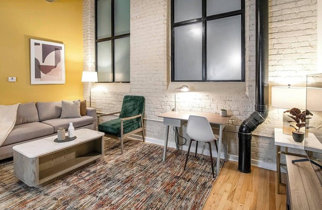 Landing at Perry Street Lofts - 1 Bedroom in Pe...
