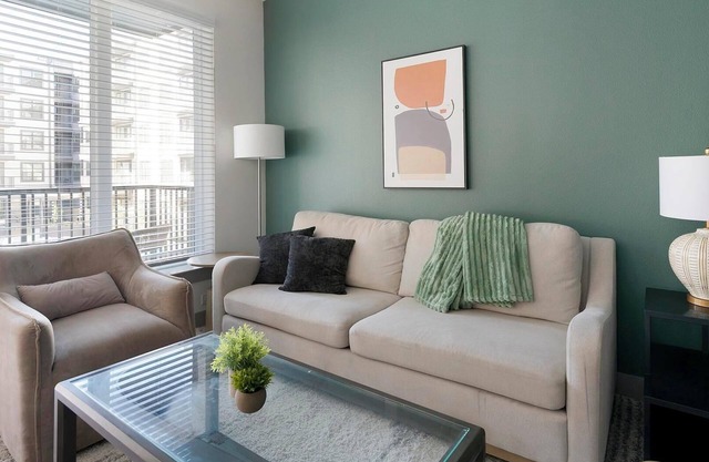 Landing | Amazing 1BD, Pool, Gym