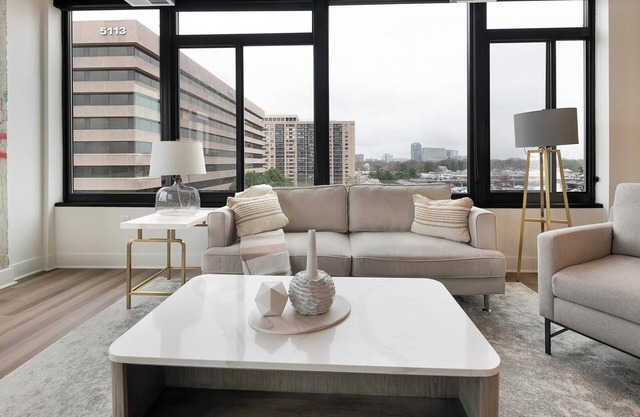 Landing at Three Collective - 2 Bedrooms in Fal...