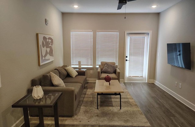 Landing at Vanguard - 2 Bedrooms in Newberry