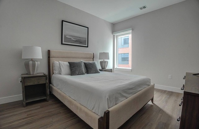 Landing | Beautiful 1BD, Rooftop Lounge, Gym
