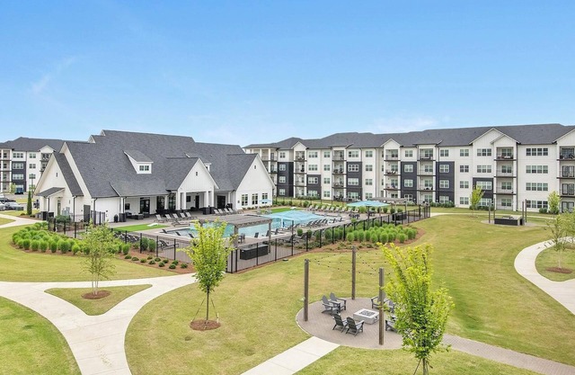 Landing | Spectacular 1BD, Pool, Gym