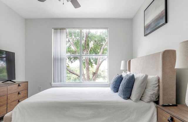 Landing | Spectacular 2BD, Gym, Clubhouse