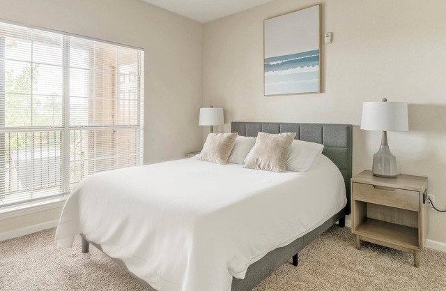 Landing | Chic 2BD, Game Room, Clubhouse