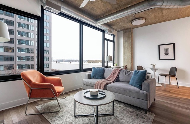 Landing at Three Collective - 2 Bedrooms in Fal...