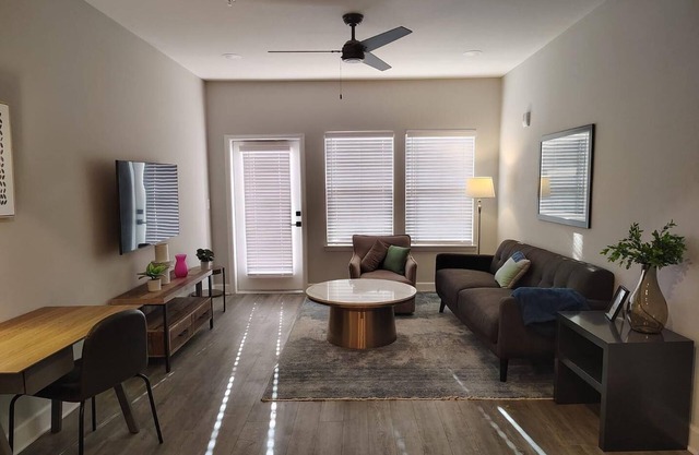 Landing at Vanguard - 2 Bedrooms in Newberry