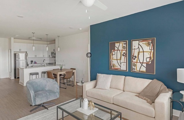 Landing | Beautiful 2BD, Pool, Gym
