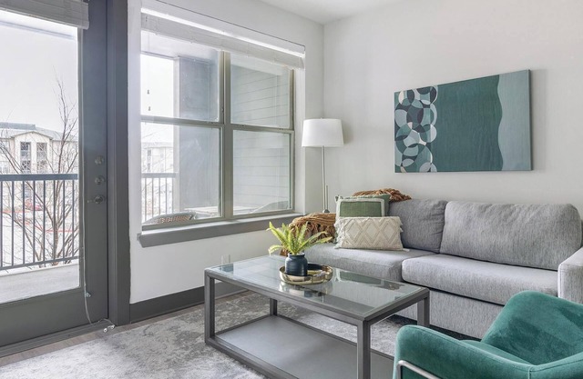 Landing | Stunning 1BD, Pool, Gym