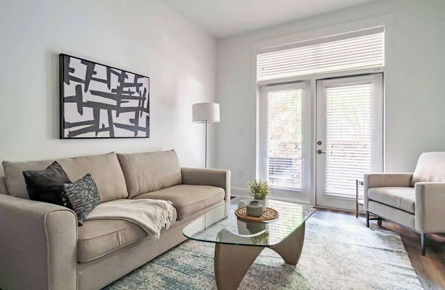 Landing | Incredible 2BD, Gym, Rooftop Lounge