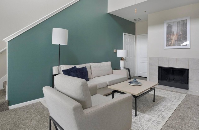 Landing | Chic 2BD, Gym, Pool