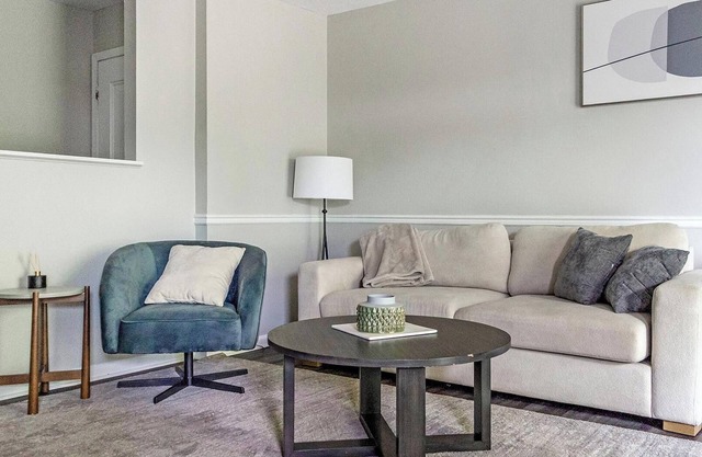 Landing at Lake Castleton - 1 Bedroom in I 69/Fall Creek