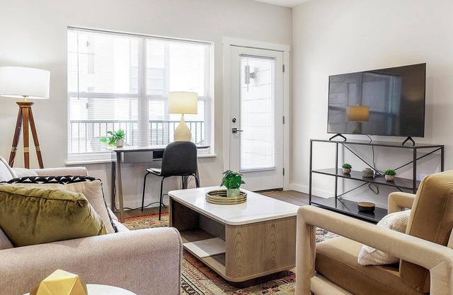 Landing | Modern 1BD, Courtyard, Gym