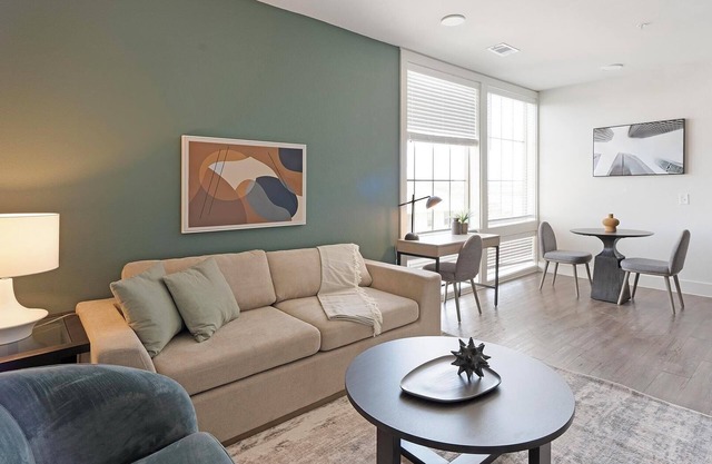 Landing | Stylish 1BD, Gym, Game Room
