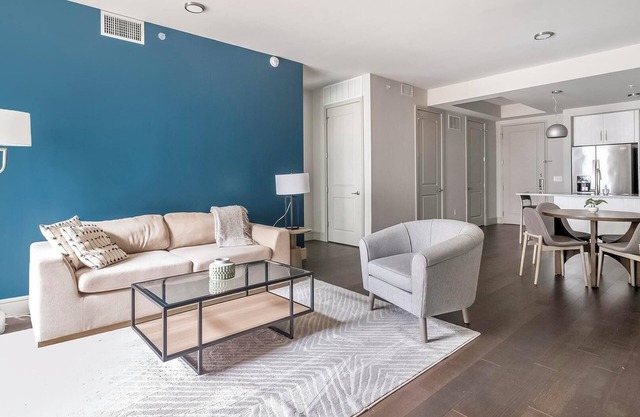 Landing at The Hayworth - 2 Bedrooms in Westside