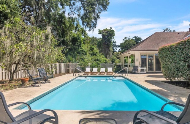 Landing's Three Bedroom Pool Home with Golf Cart