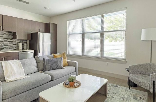 Landing | Spectacular 1BD, Pool, Gym