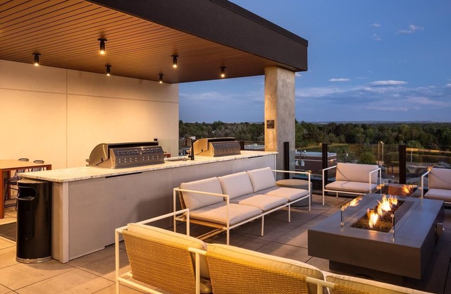 Landing | Spectacular 2BD, Gym, Rooftop Lounge