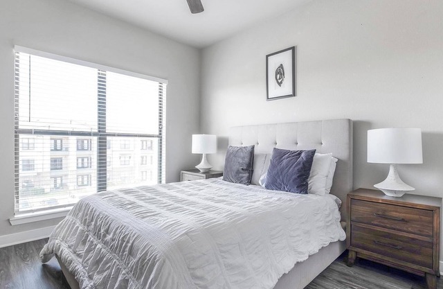 Landing | Modern 2BD, Courtyard, Clubhouse