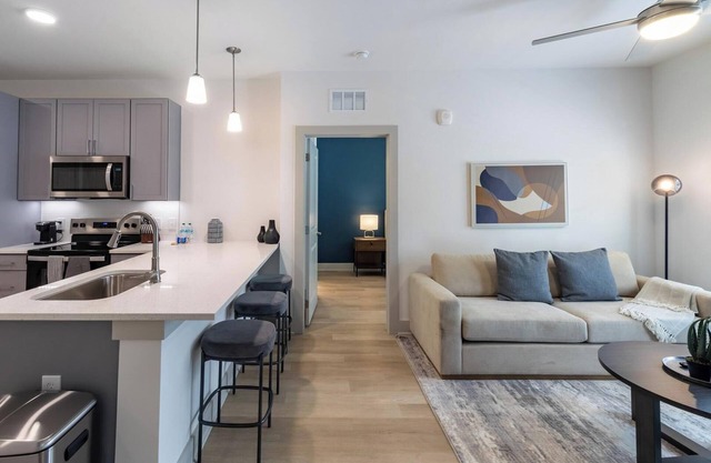 Landing | Beautiful 1BD, Gym, Pool