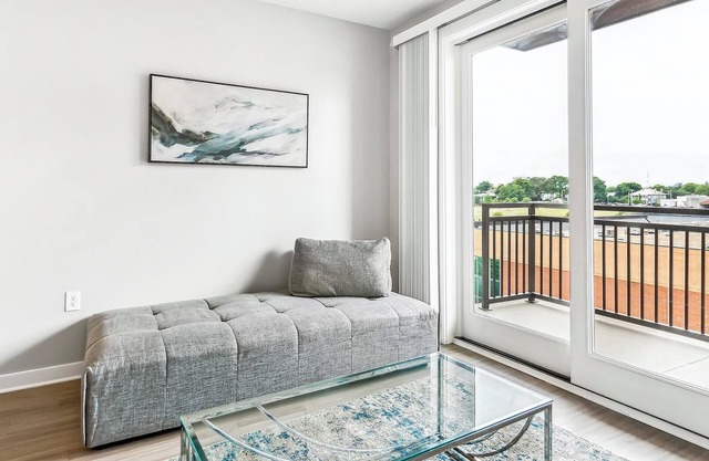 Landing | Stunning 1BD, Clubhouse, Courtyard