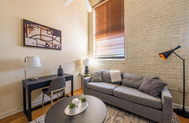 Landing at Perry Street Lofts - 1 Bedroom in Pe...