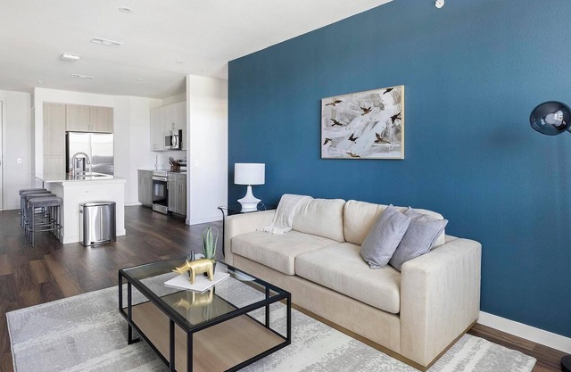 Landing | Stylish 2BD, Pool, Clubhouse
