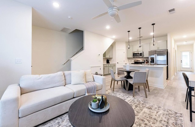 Landing | Stunning 3BD, Yoga Studio, Gym