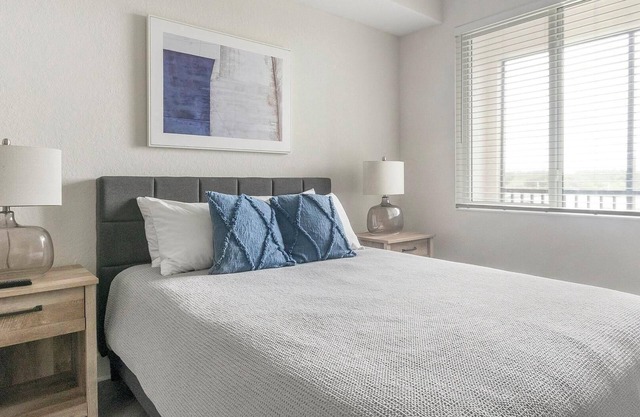 Landing | Stylish 1BD, Clubhouse, Yoga Studio