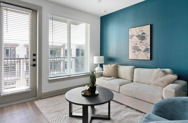 Landing at The Briarly - 1 Bedroom in Westside