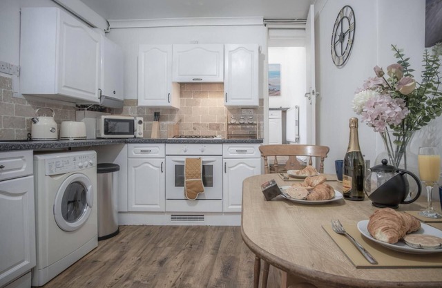 Langland Road - 1 Bedroom Apartment - Mumbles