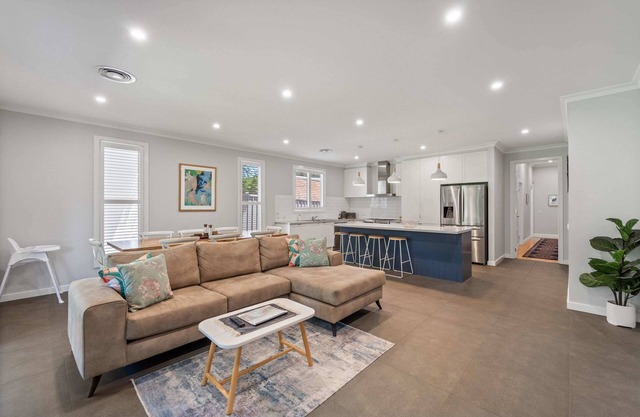 Langston Luxury Abode Perfect for Family CBD
