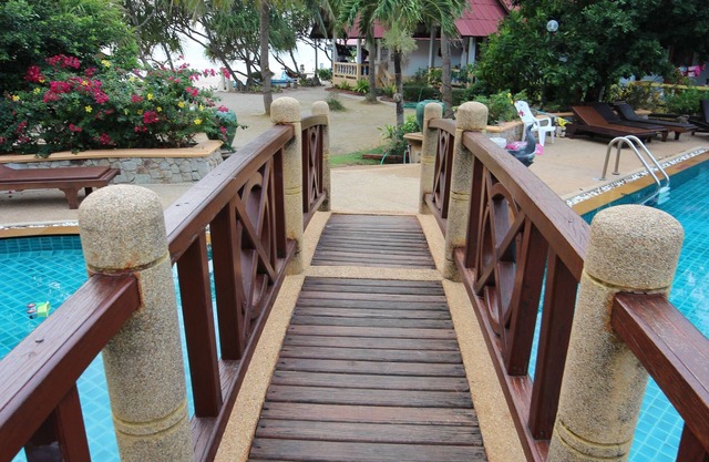 Lanta Villa Resort