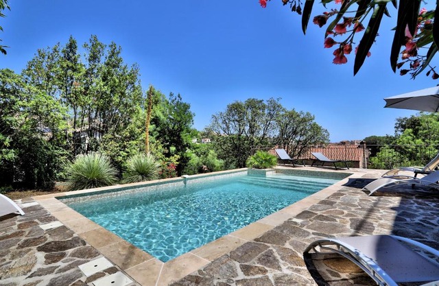 Lantana luxury property