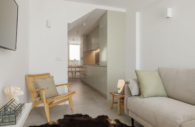 Lapa 84-A - seafront house