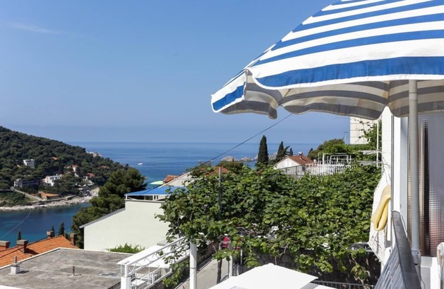 Lapad View