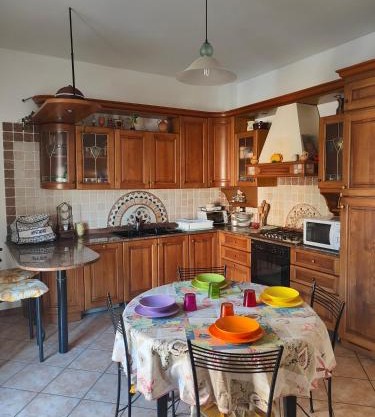 Lara's House
