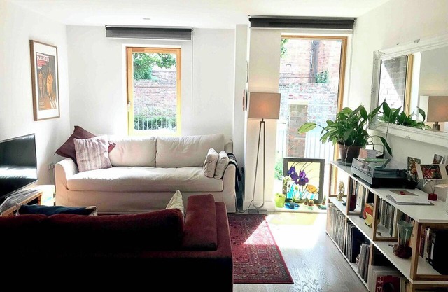 Large 2-bed 2-bath ground-floor flat in Hoxton, large patio, great transpt links