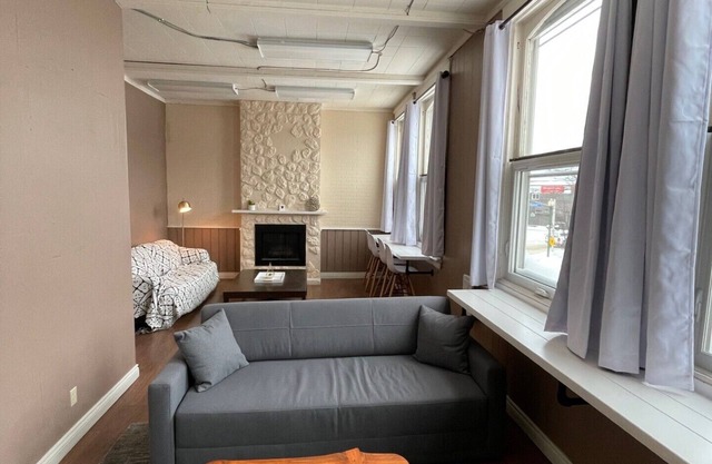 Large 2 bedroom downtown apartment located on top of a craft brewery